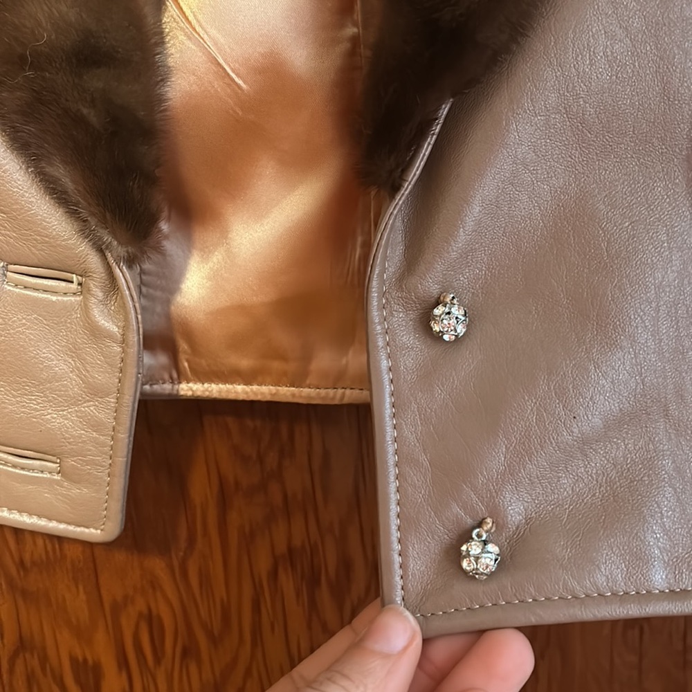 Vintage leather cropped jacket. Small - Picture 3 of 9